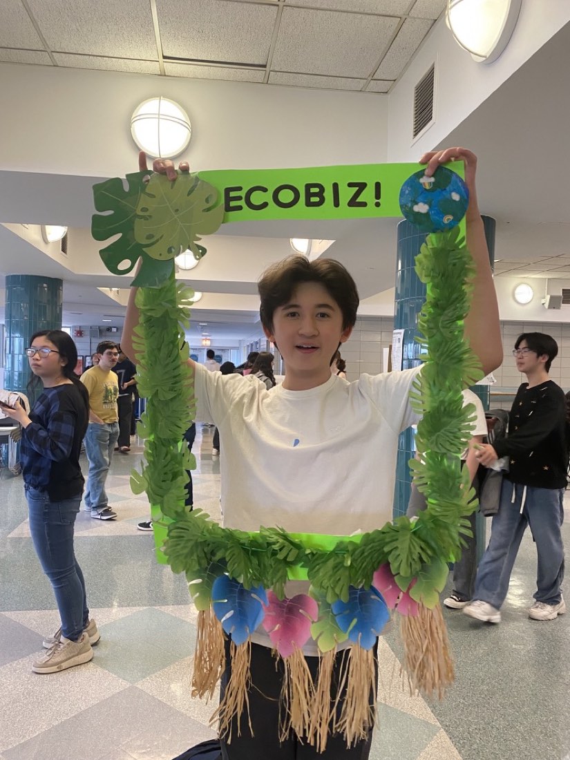 Striking a pose with the EcoBiz frame